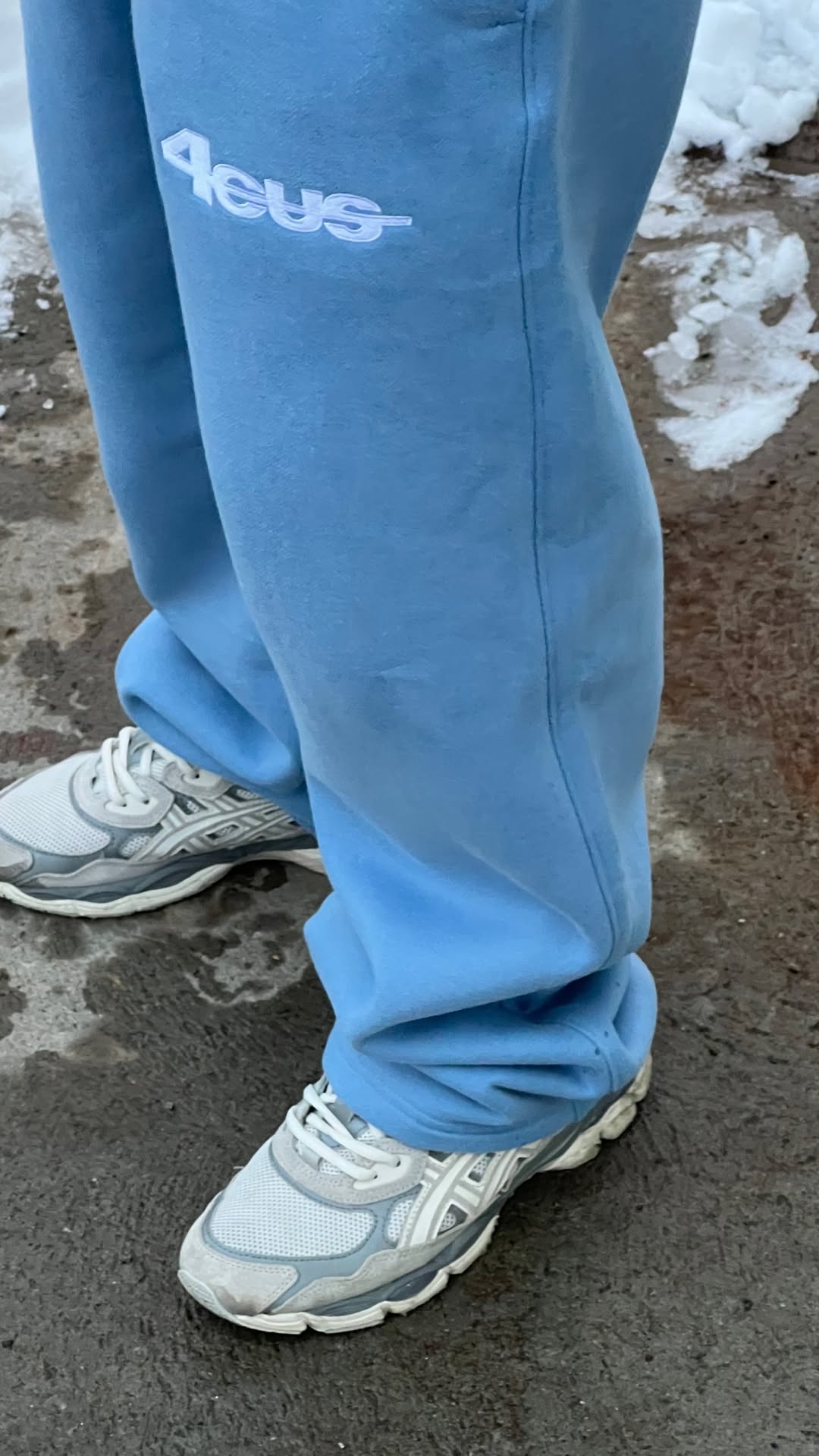 Wide Leg Sweatpants - Baby Blue